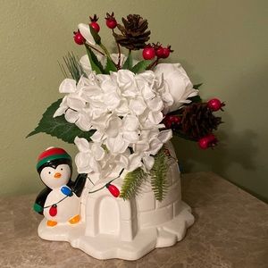 TELEFLORA Penguin Ceramic Planter and NWT Winter Floral Arrangement NWT